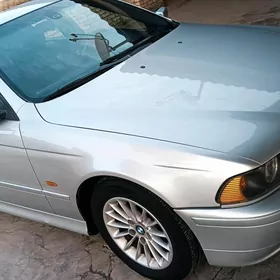 BMW E39 2003