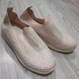 Женская обувь