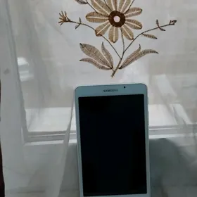 Самсунг Таб А6.