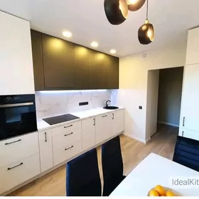 Mebel Diwan Gapy Spalny Akno