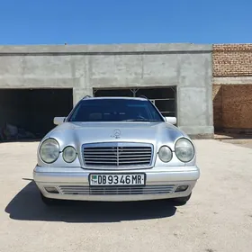 Mercedes-Benz E320 1999