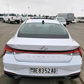 Hyundai Elantra 2021