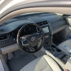Toyota Camry 2016