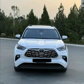 Toyota Highlander 2022
