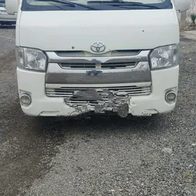 Toyota Hiace 2006