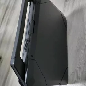 Dell Bronirowanny i7 noutbuk