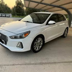 Hyundai Elantra GT 2020