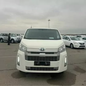 Toyota Hiace 2019