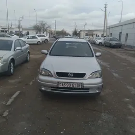 Opel Astra 2004
