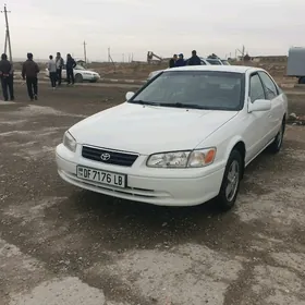 Toyota Camry 2001