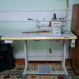 Tikin maşyn Janomita 8700