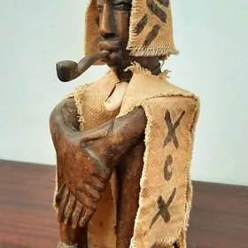 Африканская статуэтка