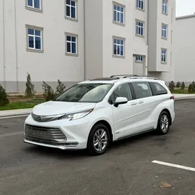 Toyota Sienna 2021