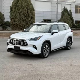 Toyota Highlander 2022