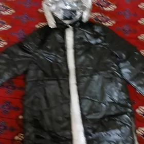 Куртка на девочку в хорошем со