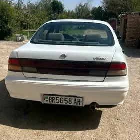 Nissan Maxima 1995