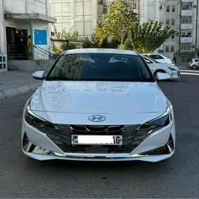 Hyundai Elantra 2022