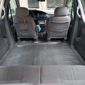 Toyota Sienna 2003