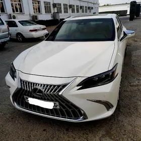 Lexus ES 350 2022