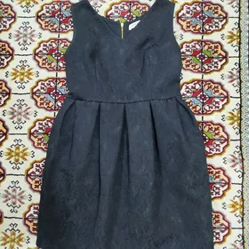 Чёрное платье