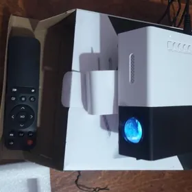 LED Projectоr(домаш театор)