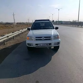 Nissan Pathfinder 2003