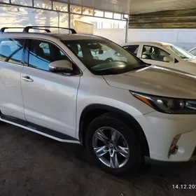 Toyota Highlander 2016
