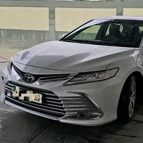 Toyota Camry 2020