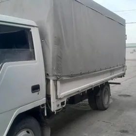 Mitsubishi Canter 1990