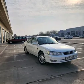 Toyota Camry 2001