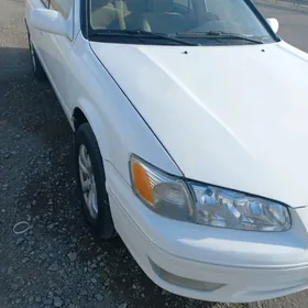 Toyota Camry 2000
