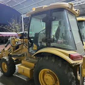 JCB 3CX ECO 2025