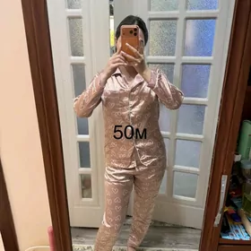 Платья и кофты разные вещи