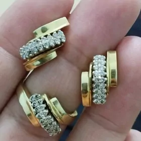 Gyzyl brilyant komplekt