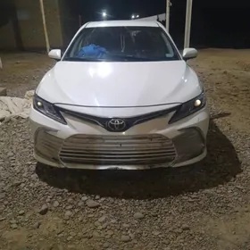Toyota Camry 2022