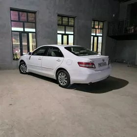 Toyota Camry 2011