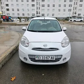 Nissan Tiida 2012