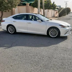 Lexus ES 350 2019
