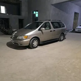 Toyota Sienna 2003