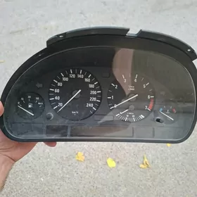спидометр  BMW