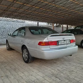 Toyota Camry 2000