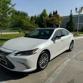 Lexus ES 350 2022