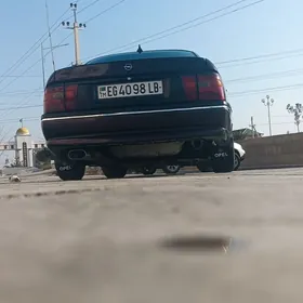 Opel Vectra 1989