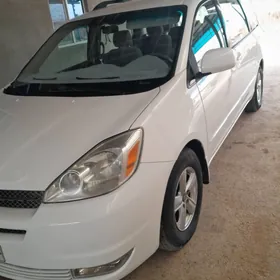 Toyota Sienna 2004