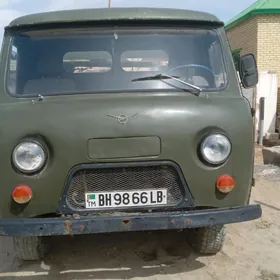 UAZ 469 1988