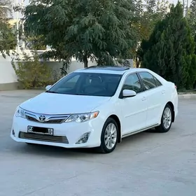 Toyota Camry 2014
