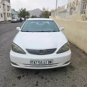 Toyota Camry 2004