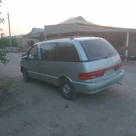 Toyota Previa 1993