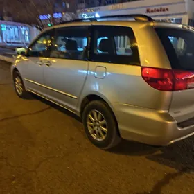 Toyota Sienna 2004