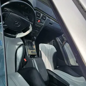 Mercedes-Benz E500 1997